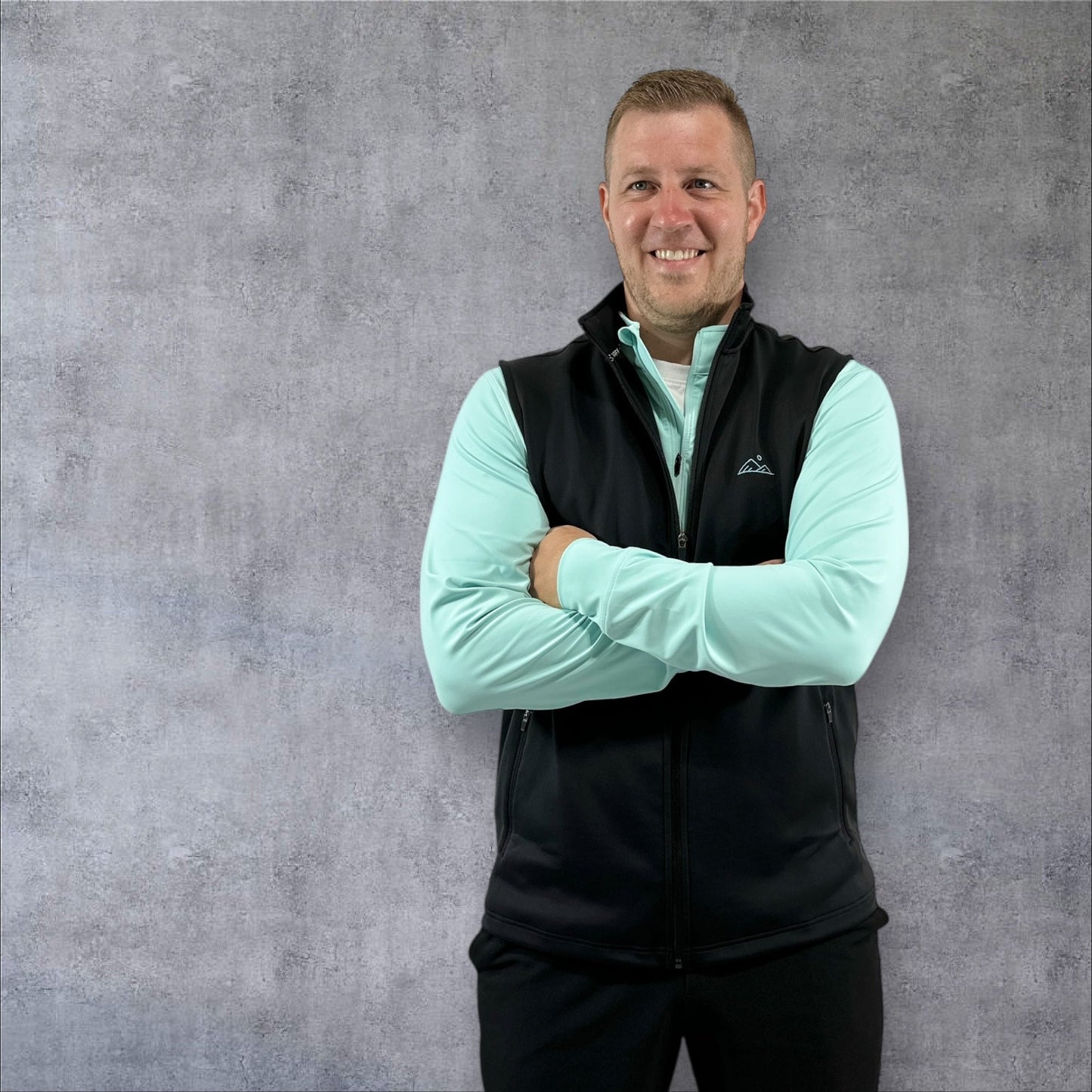 Traverse Vest - Black - Apex Apparel