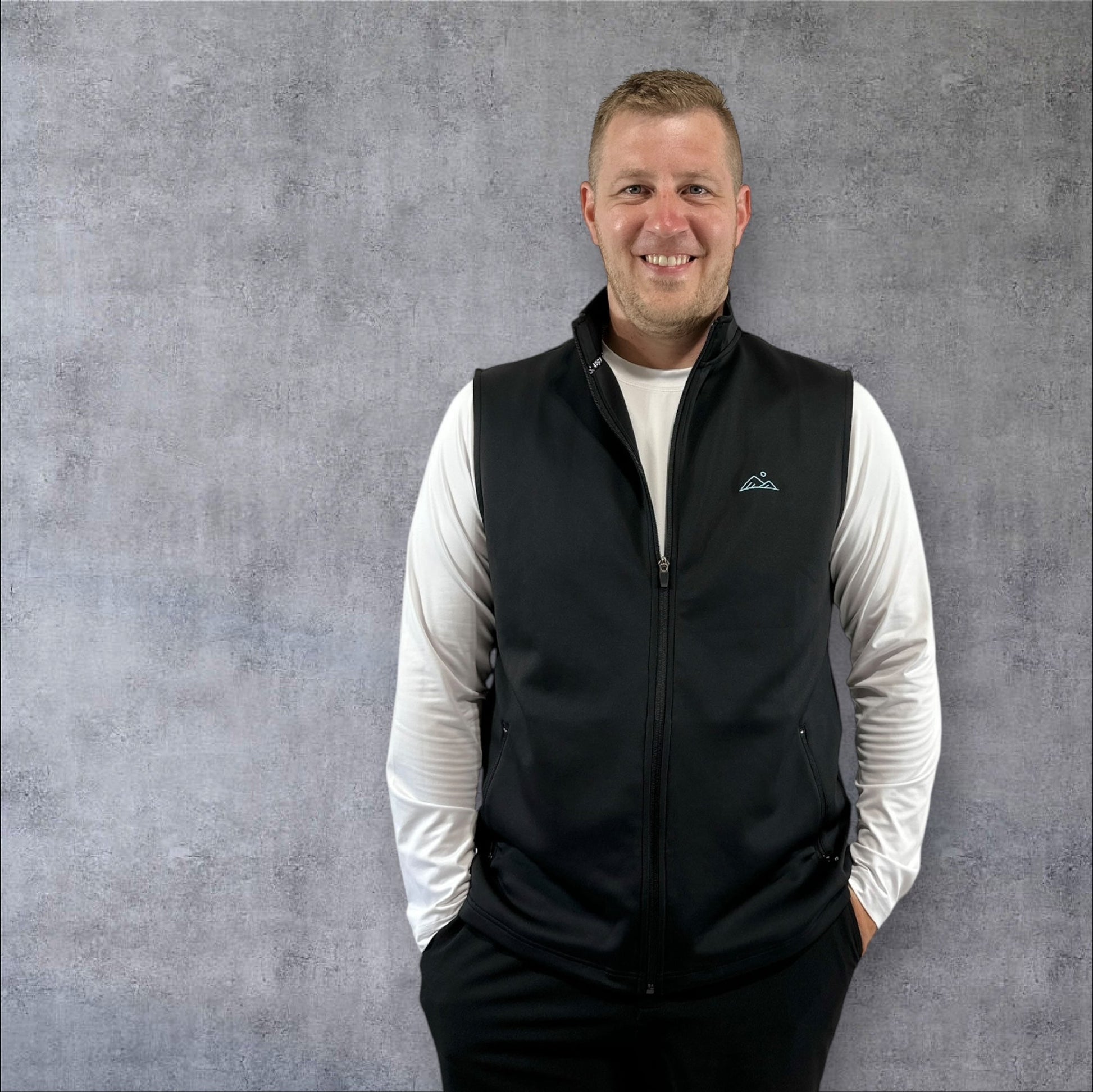 Traverse Vest - Black - Apex Apparel